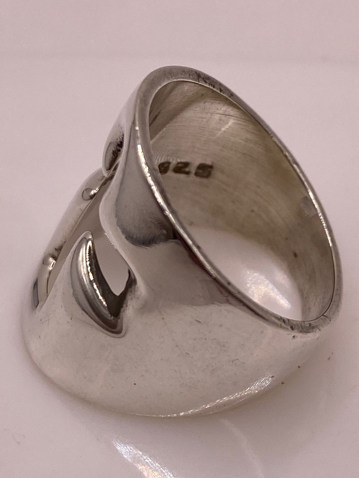 Anillo Diseño Cruz Estilizada en Plata .925