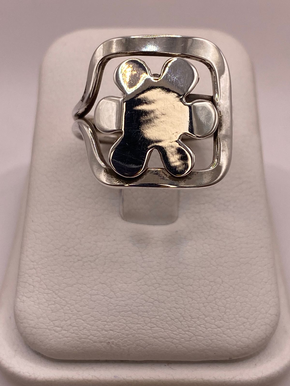 Anillo Diseño Orgánico en Marco Cuadrado Plata .925