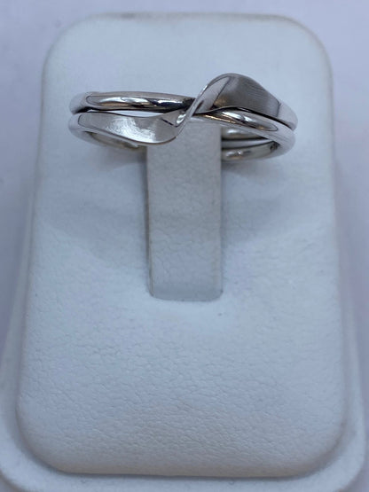 Anillo Doble Banda Entrelazada en Plata .925, vista frontal