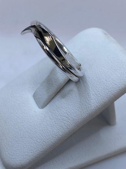 Anillo Doble Banda Entrelazada en Plata .925, vista lateral