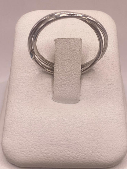 Anillo Doble Entrelazado en Plata .925, vista de detalle