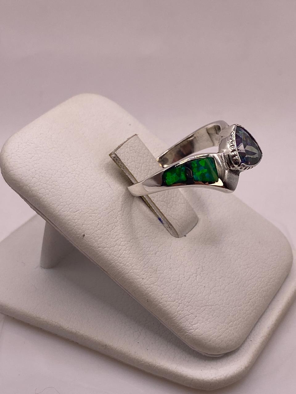 Anillo Elegante Curvo de Plata 950 con Ópalo de Fuego y Zirconia