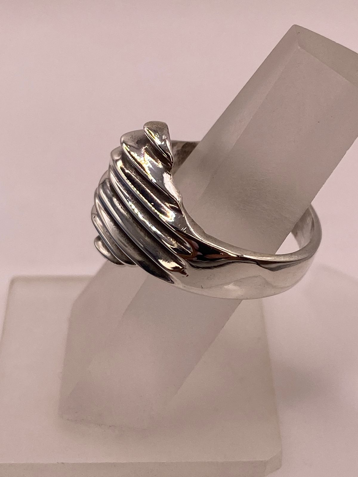 Anillo Escultural Ondas en Plata .925