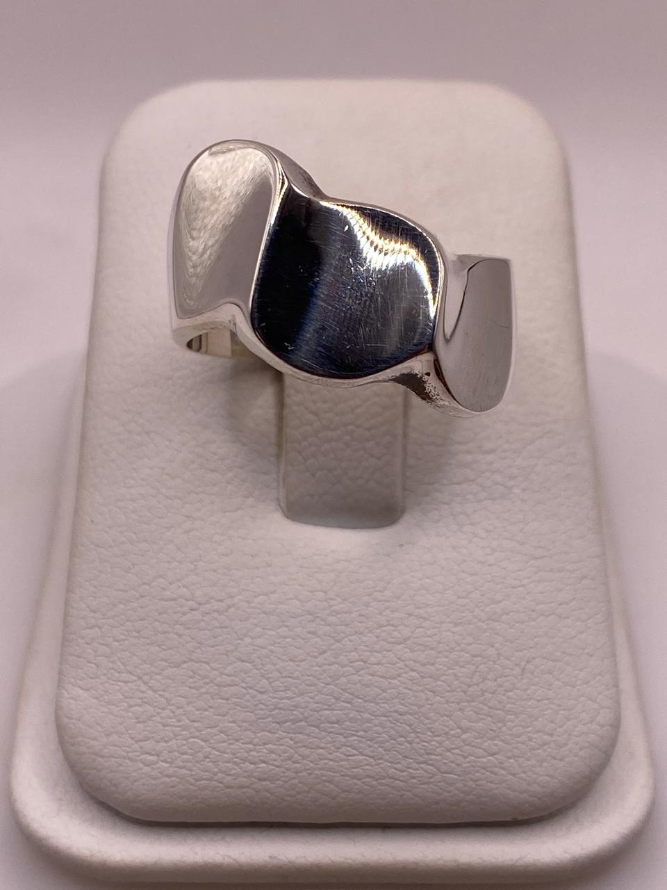 Anillo Escultural Orgánico en Plata .925