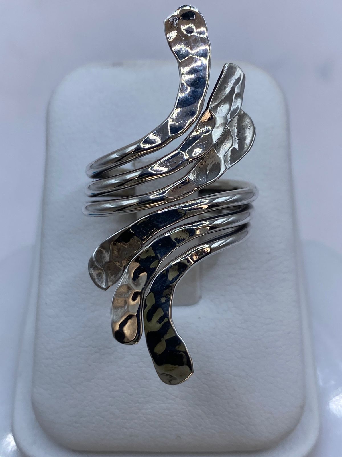 Anillo Escultural Orgánico Texturizado en Plata .925