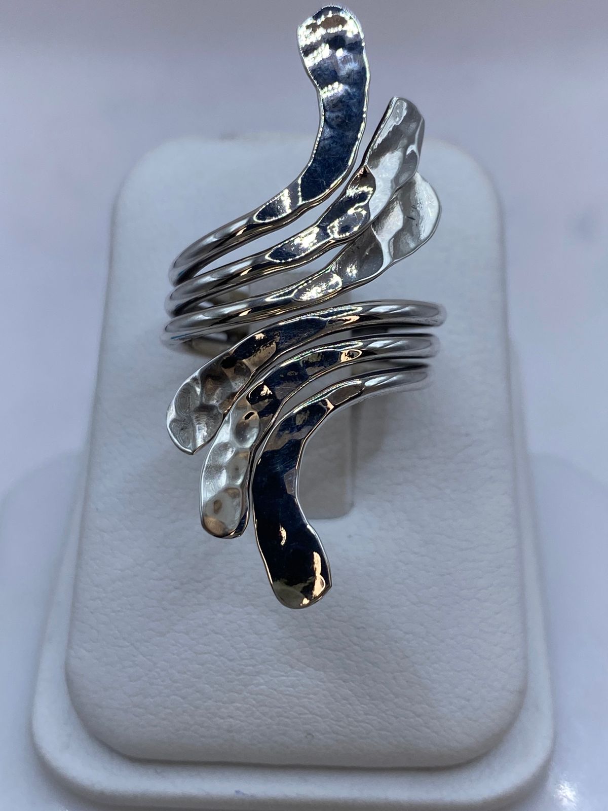 Anillo Escultural Orgánico Texturizado en Plata .925