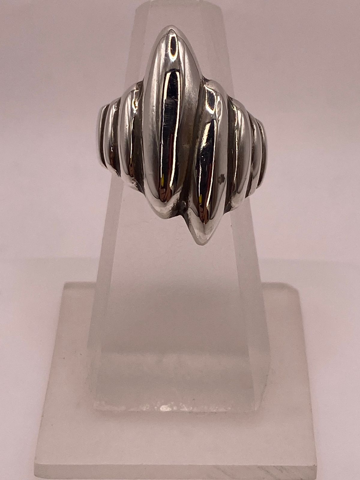 Anillo Escultural de Plata .925