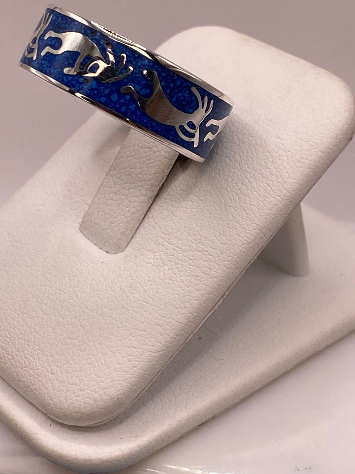Anillo Figuras Zoomorfas con Piedra Azul Incrustada de Plata .925