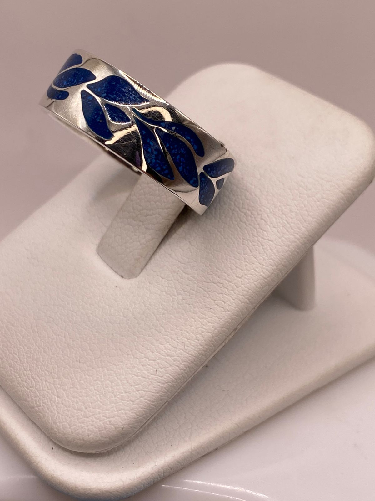 🌿 Anillo Floral Azul de Plata .925 con Incrustaciones