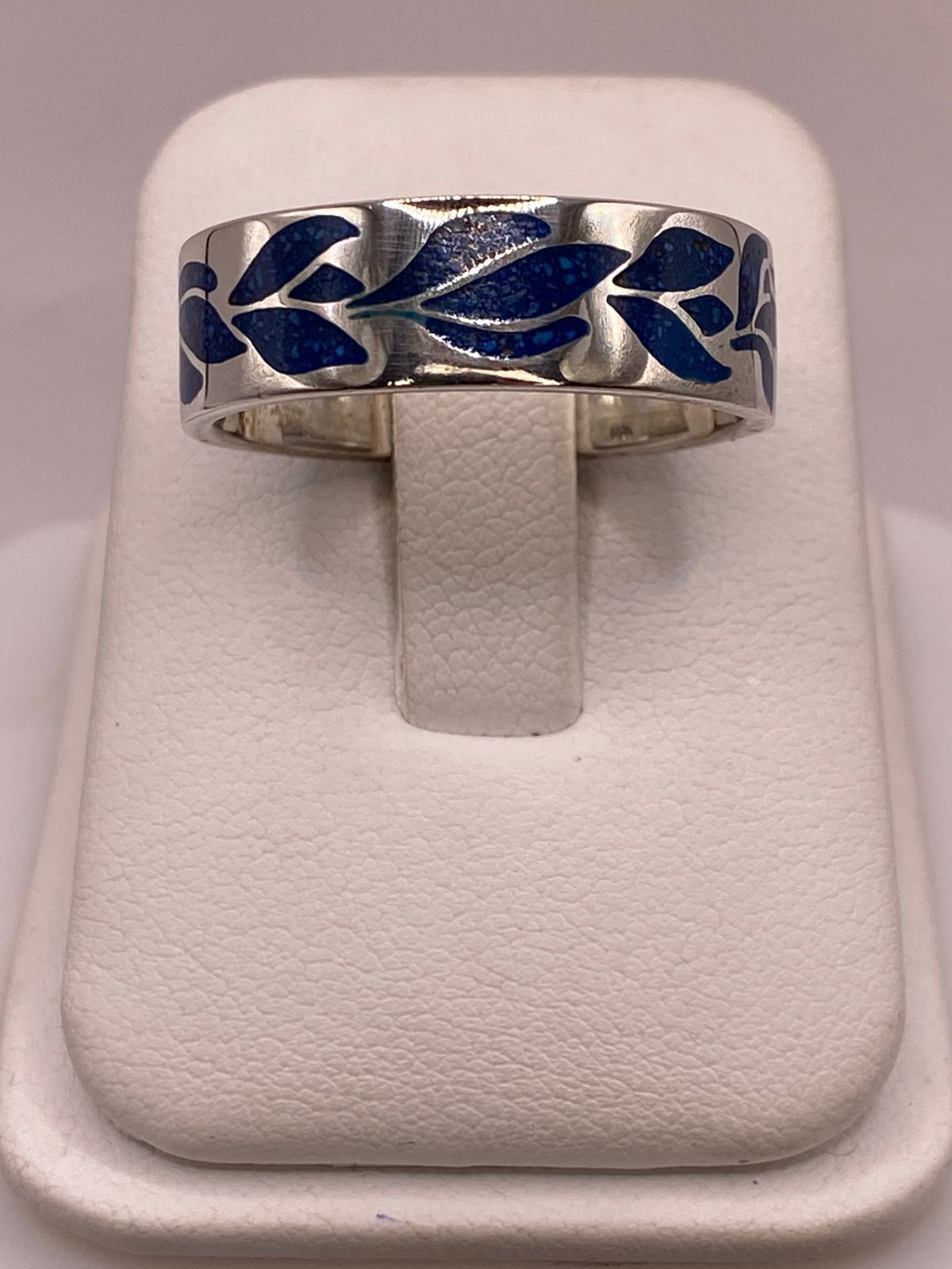 🌿 Anillo Floral Azul de Plata .925 con Incrustaciones