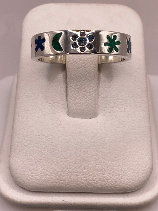 🌙🌸 Anillo Floral y Lunar de Plata .925 con Incrustaciones — ángulo diagonal