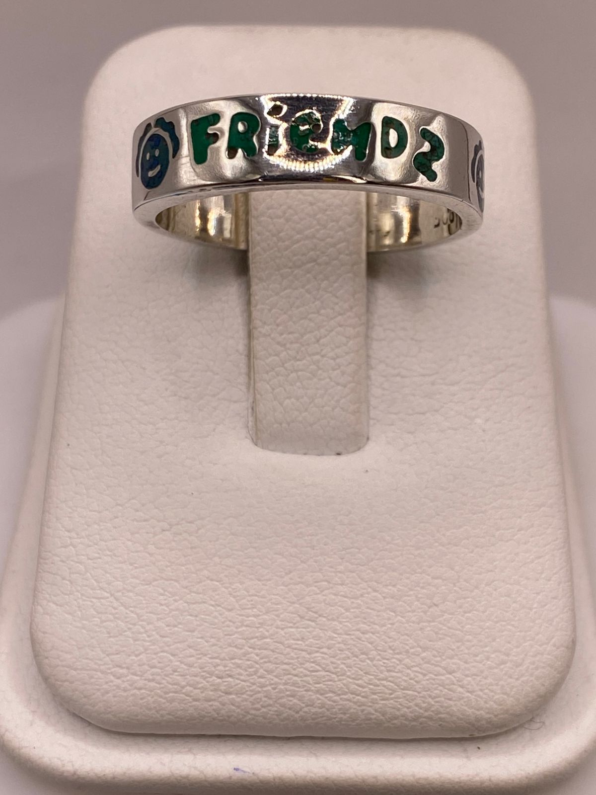 Anillo “friends” de Plata .925 con Incrustaciones
