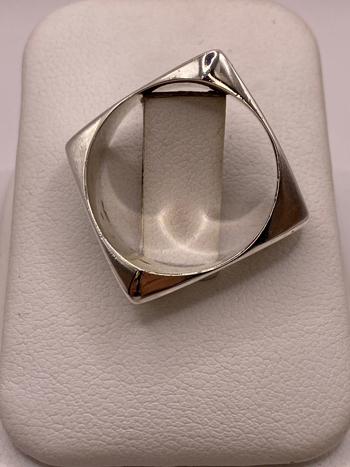 Anillo Geométrico Cuadrado de Plata Ley .925