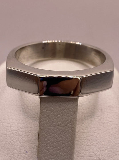 Anillo Geométrico Minimalista en Plata .925, sello de autenticidad Plata Ley .925