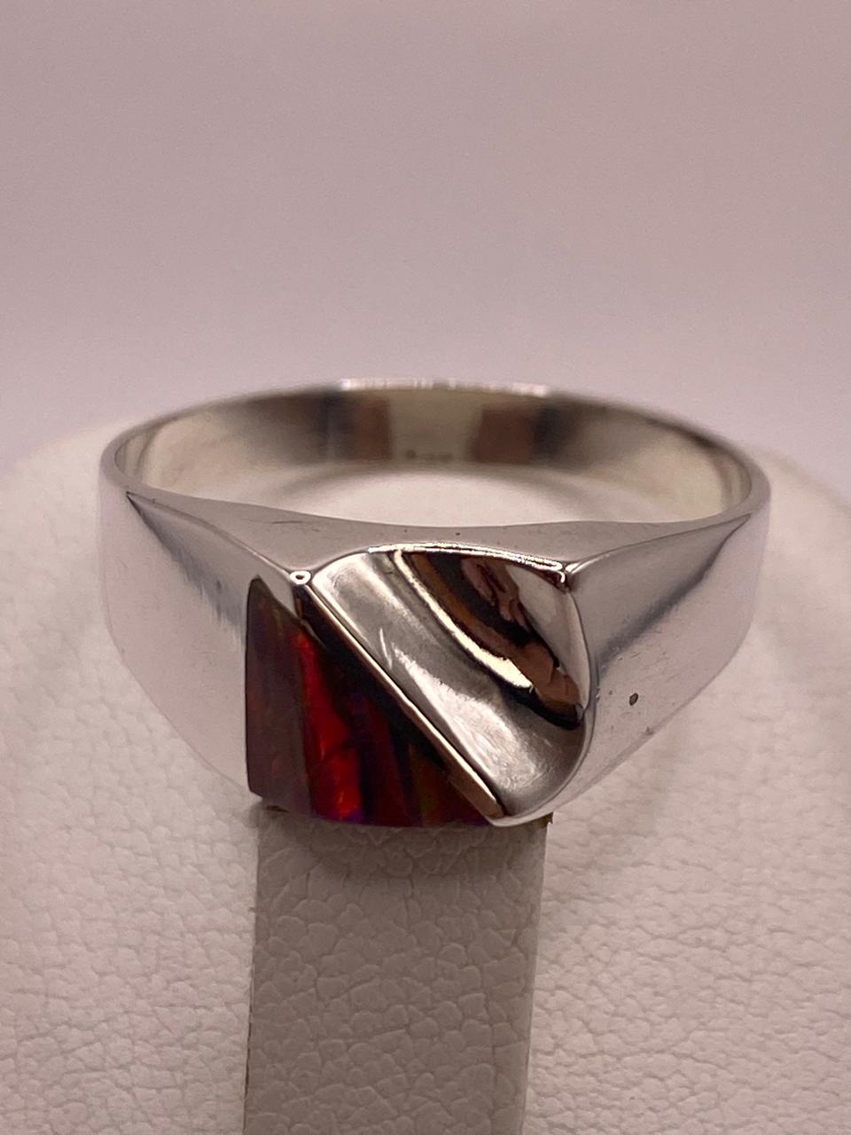 Anillo Geométrico con Ópalo de Fuego en Plata .925