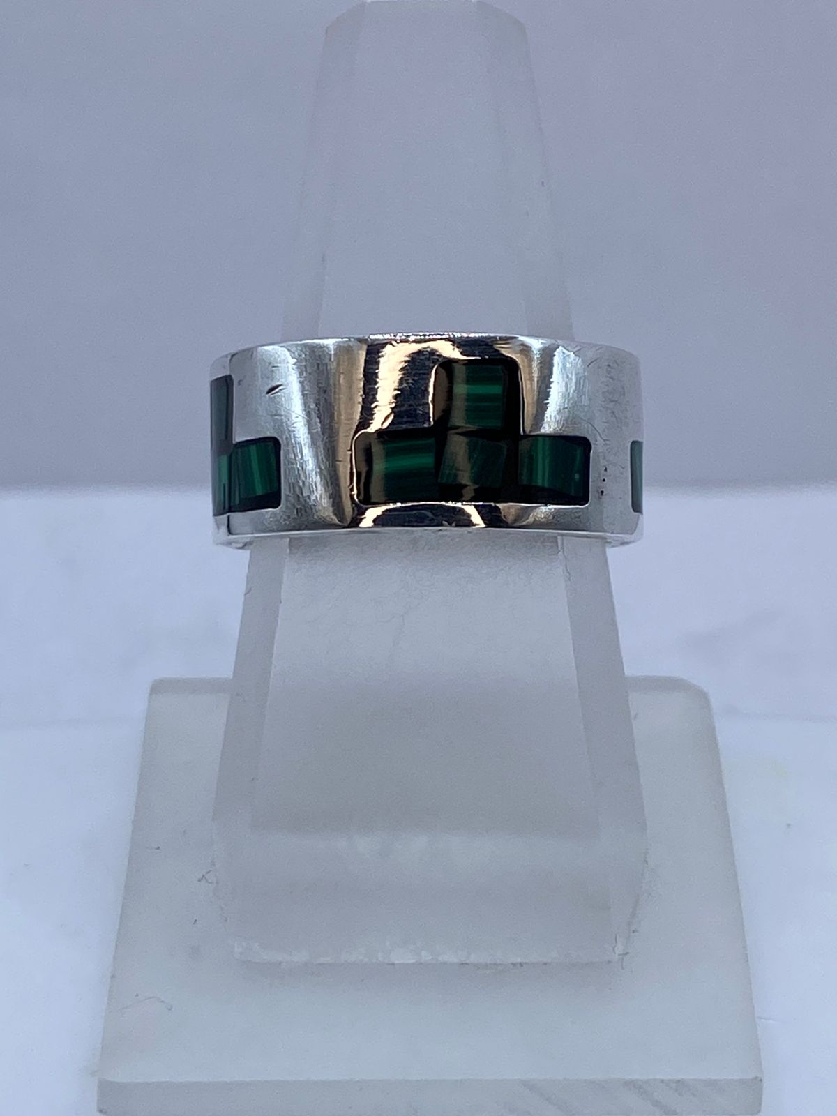 Anillo Geométrico de Plata .925 con Malaquita