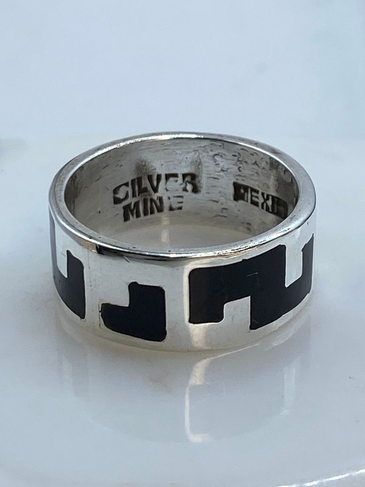 Anillo Geométrico de Plata .925 con Obsidiana Negra