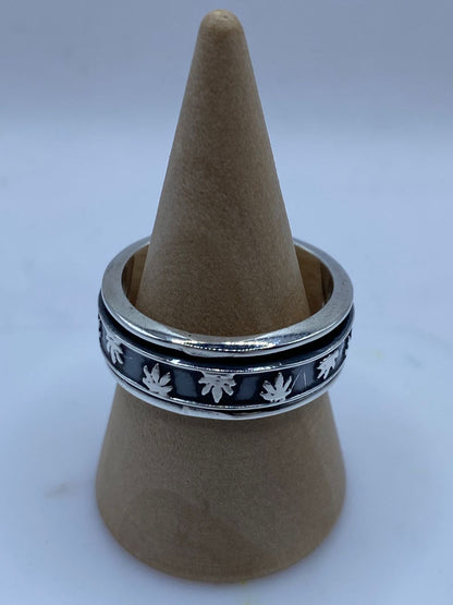 Anillo Giratorio Hoja de Maple en Plata 925 — vista lateral