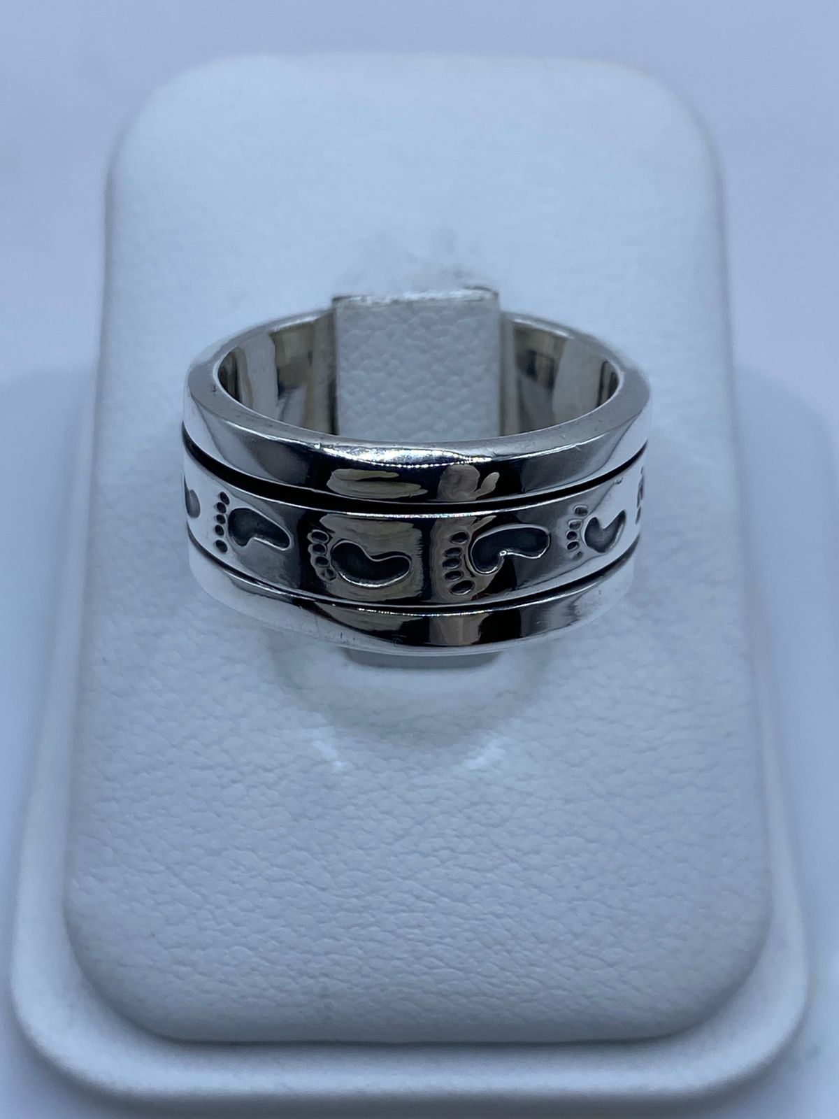 Anillo Giratorio de Plata 925 con Diseño Huellas