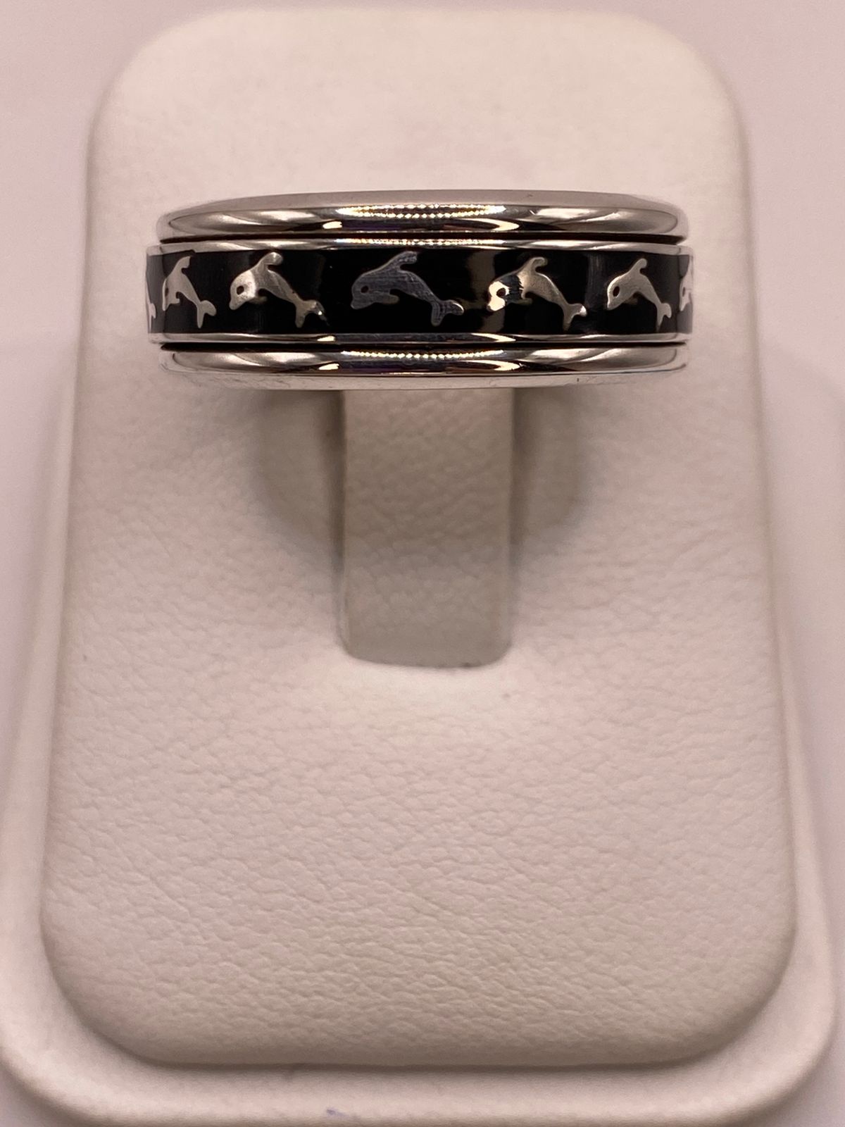 Anillo Giratorio de Plata .925 con Delfines y Obsidiana