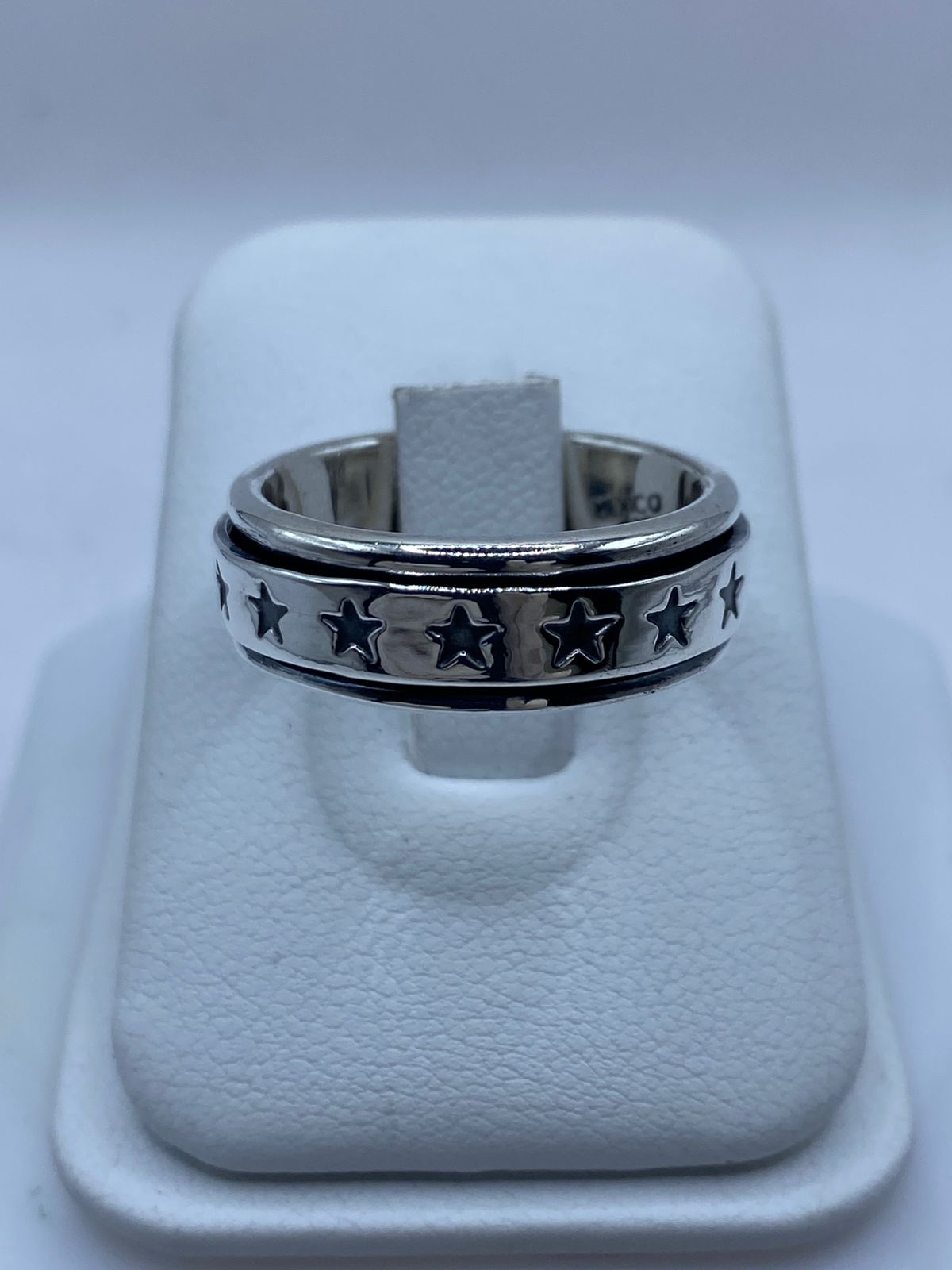 💍⭐ Anillo Giratorio de Plata 925 con Diseño de Estrellas — vista lateral