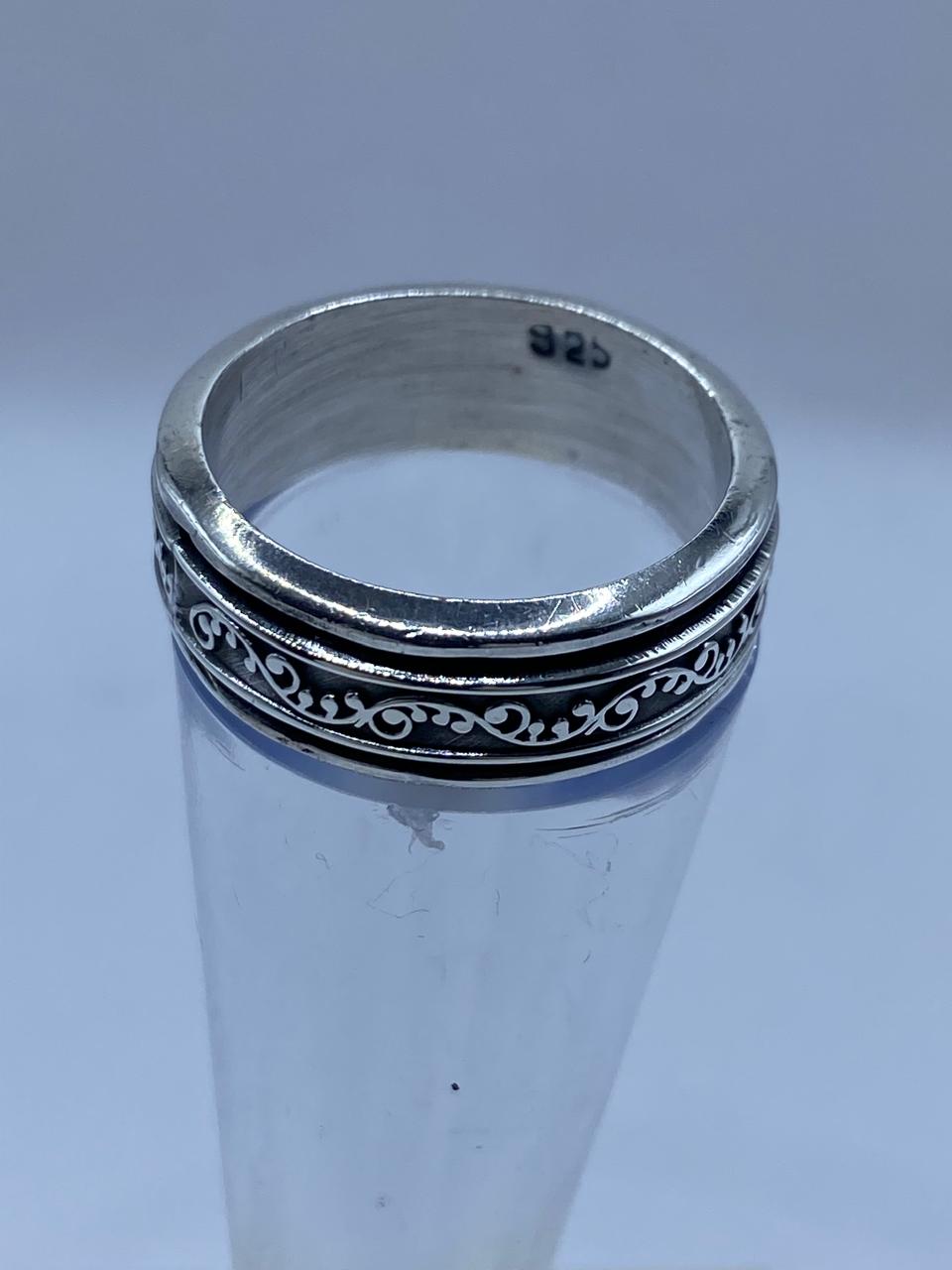 💍 Anillo Giratorio de Plata 925 con Diseño Floral Clásico