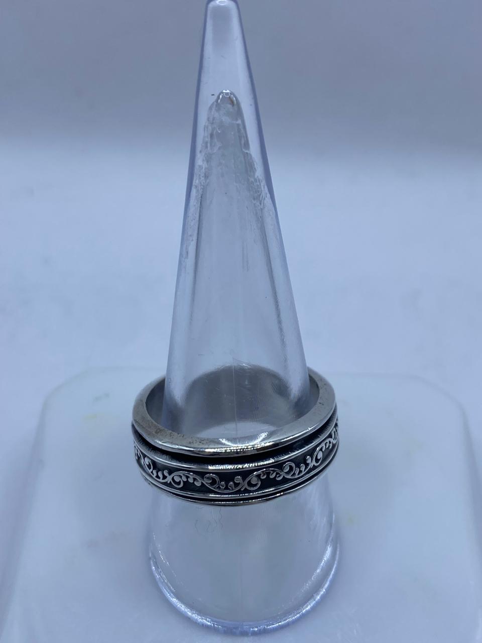 💍 Anillo Giratorio de Plata 925 con Diseño Floral Clásico