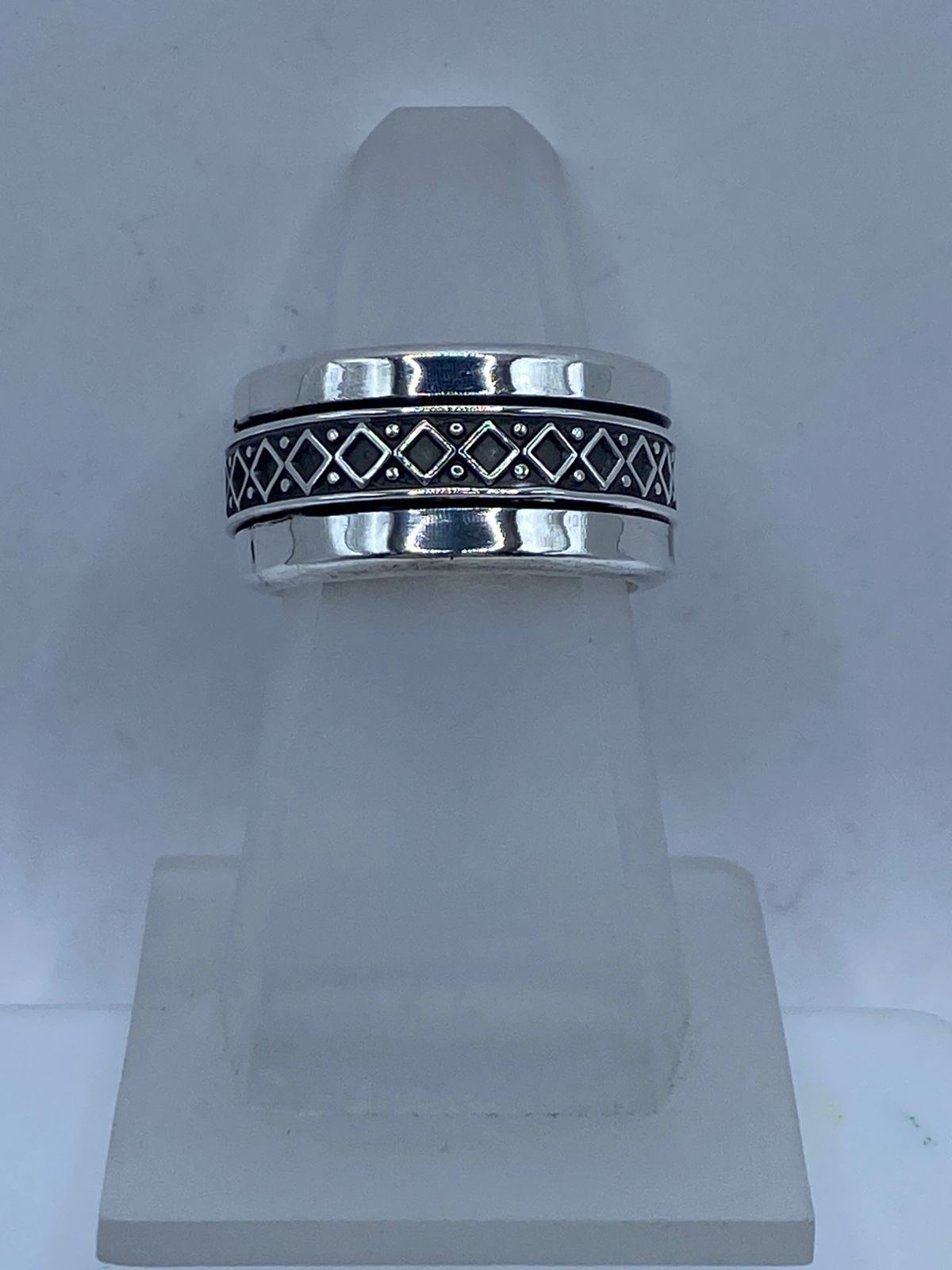 💍✨ Anillo Giratorio de Plata 925 con Diseño Geométrico de Rombos — vista lateral