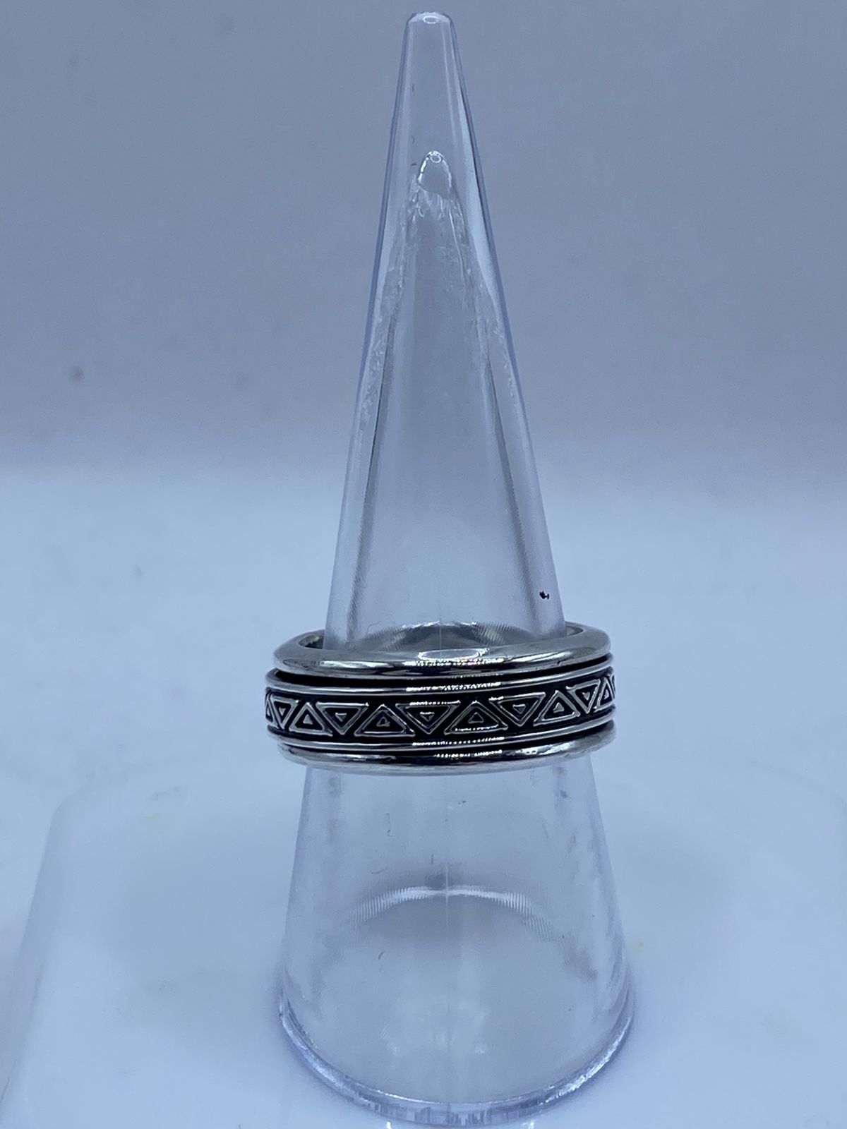 💍🔺 Anillo Giratorio de Plata 925  con Diseño Geométrico de Triángulos 🔄✨