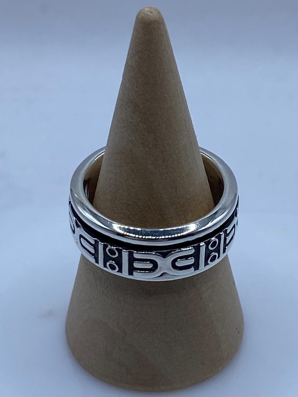 💍 Anillo Giratorio de Plata 925 con Diseño Geométrico Tribal