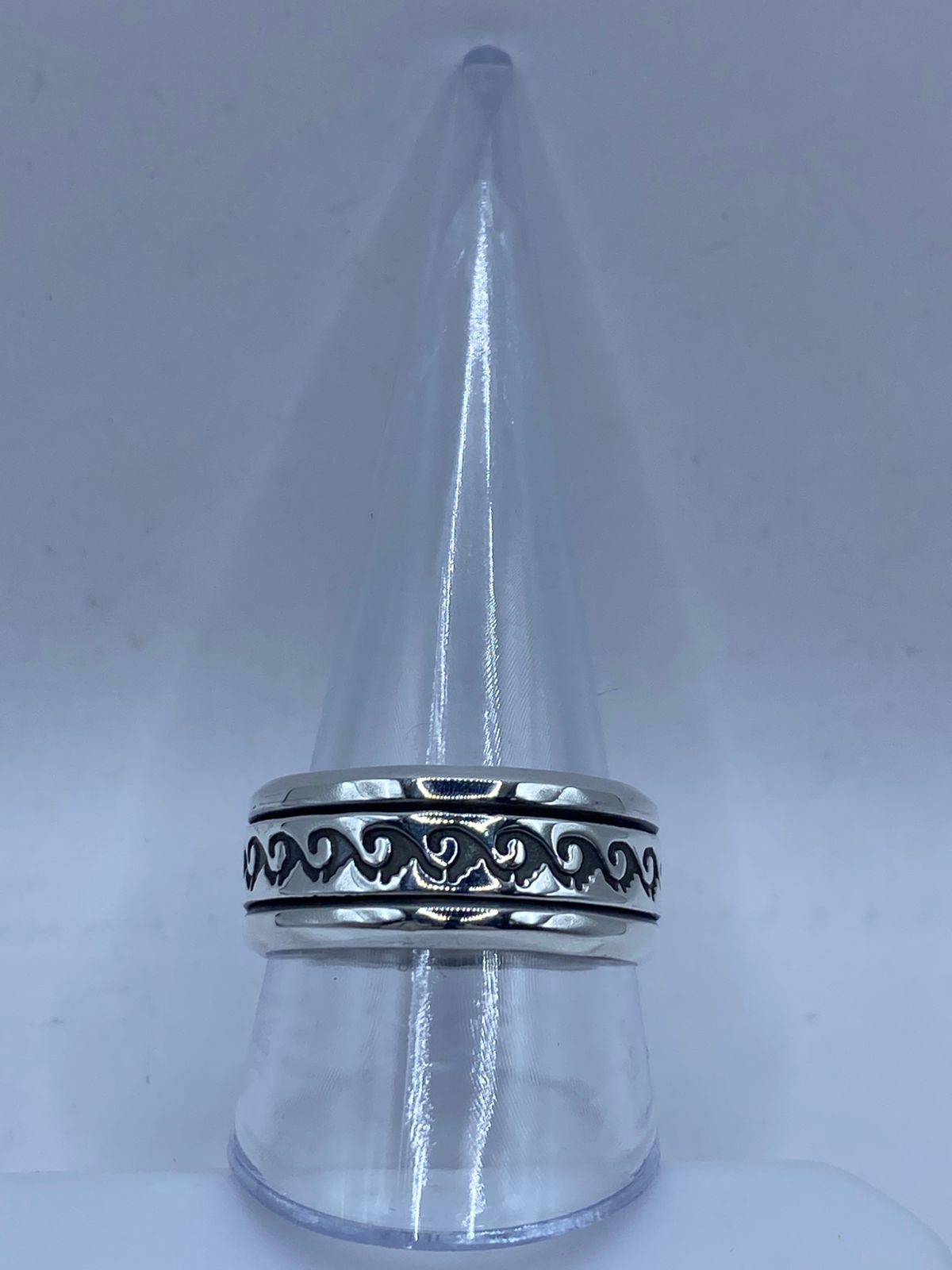 Anillo Giratorio de Plata 925 con Diseño de Olas, vista lateral