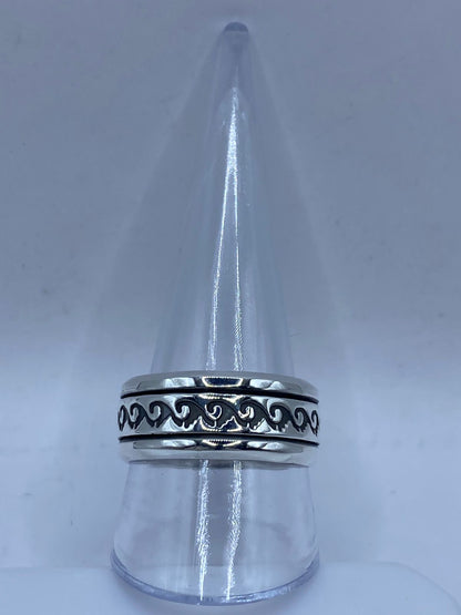 Anillo Giratorio de Plata 925 con Diseño de Olas, vista frontal