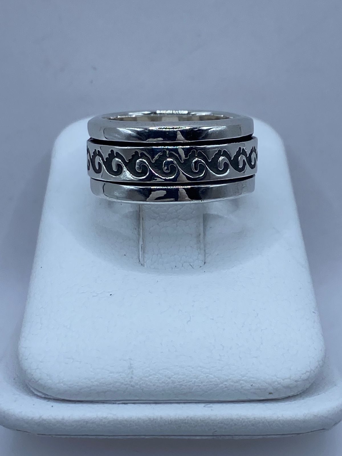 💍✨ Anillo Giratorio de Plata 925 con Diseño de Olas