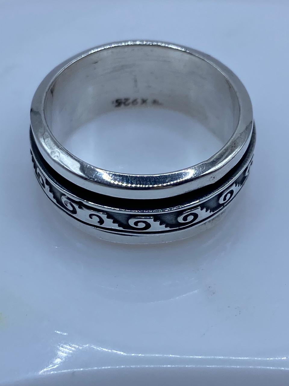 🌊💍 Anillo Giratorio de Plata 925 con Diseño de Olas