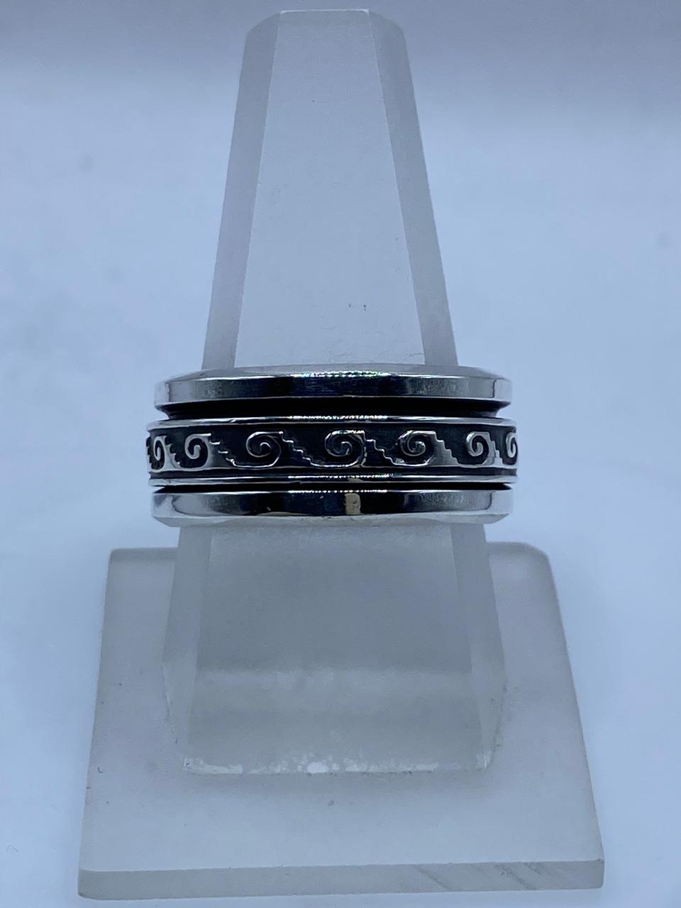 🌊💍 Anillo Giratorio de Plata 925 con Diseño de Olas