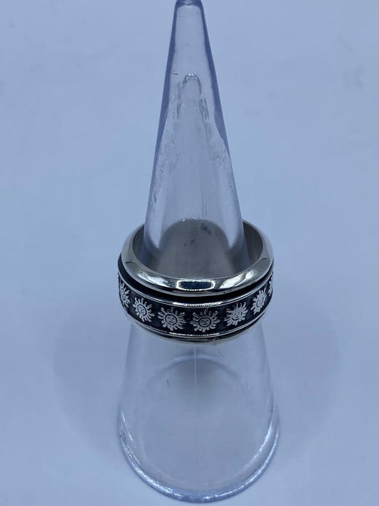 💍 Anillo Giratorio de Plata 925 con Diseño de Soles — vista lateral