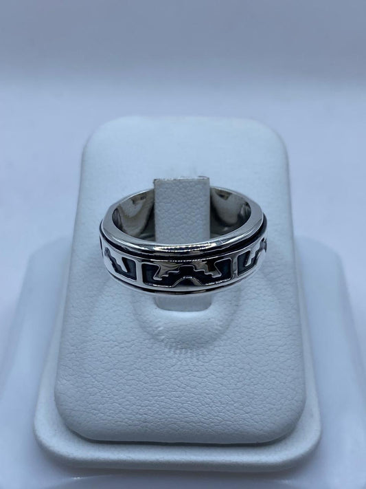 Anillo Giratorio de Plata 925 con Diseño Geométrico Abstracto, vista frontal