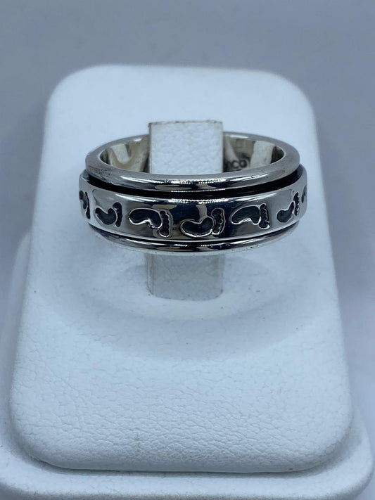 💍 Anillo Giratorio de Plata 925 con Huellas — vista lateral
