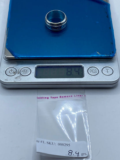 Anillo Giratorio de Plata 925 “Jesús” con Símbolos Cristianos, peso en gramos (báscula)