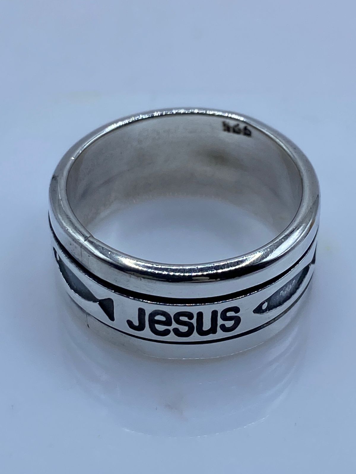 💍 Anillo Giratorio de Plata 925 con Nombre de Jesús y Símbolo Ichthys