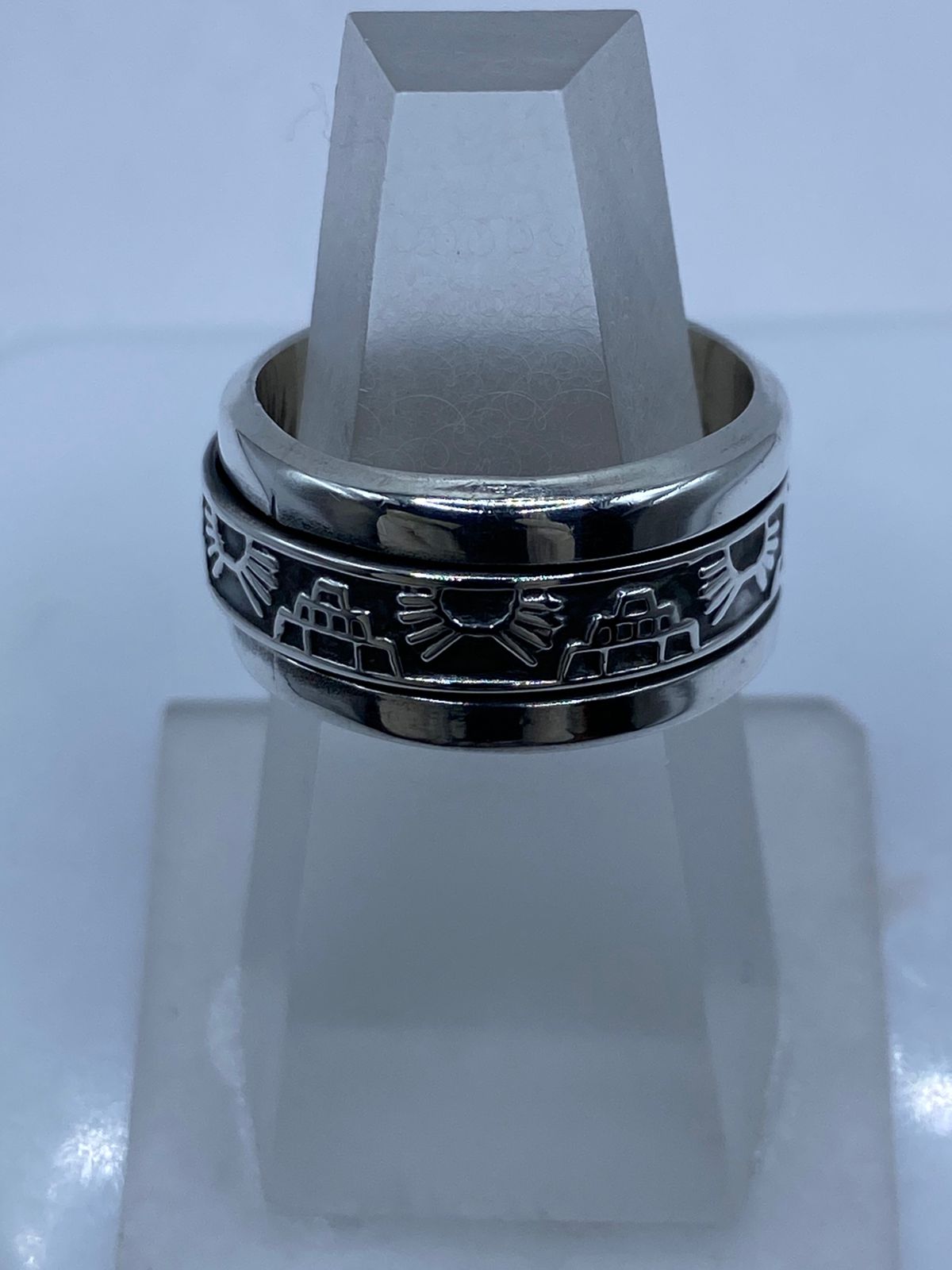 🌞🏛️ Anillo Giratorio de Plata .925 con Pirámides y Sol Prehispánico