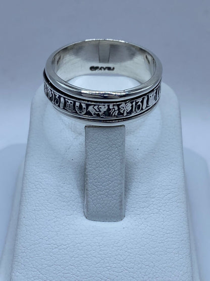 Anillo Giratorio de Plata 925 con Símbolos de la Suerte, vista de detalle