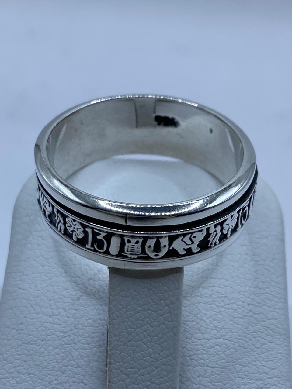 💍✨ Anillo Giratorio de Plata .925 con Símbolos de la Suerte