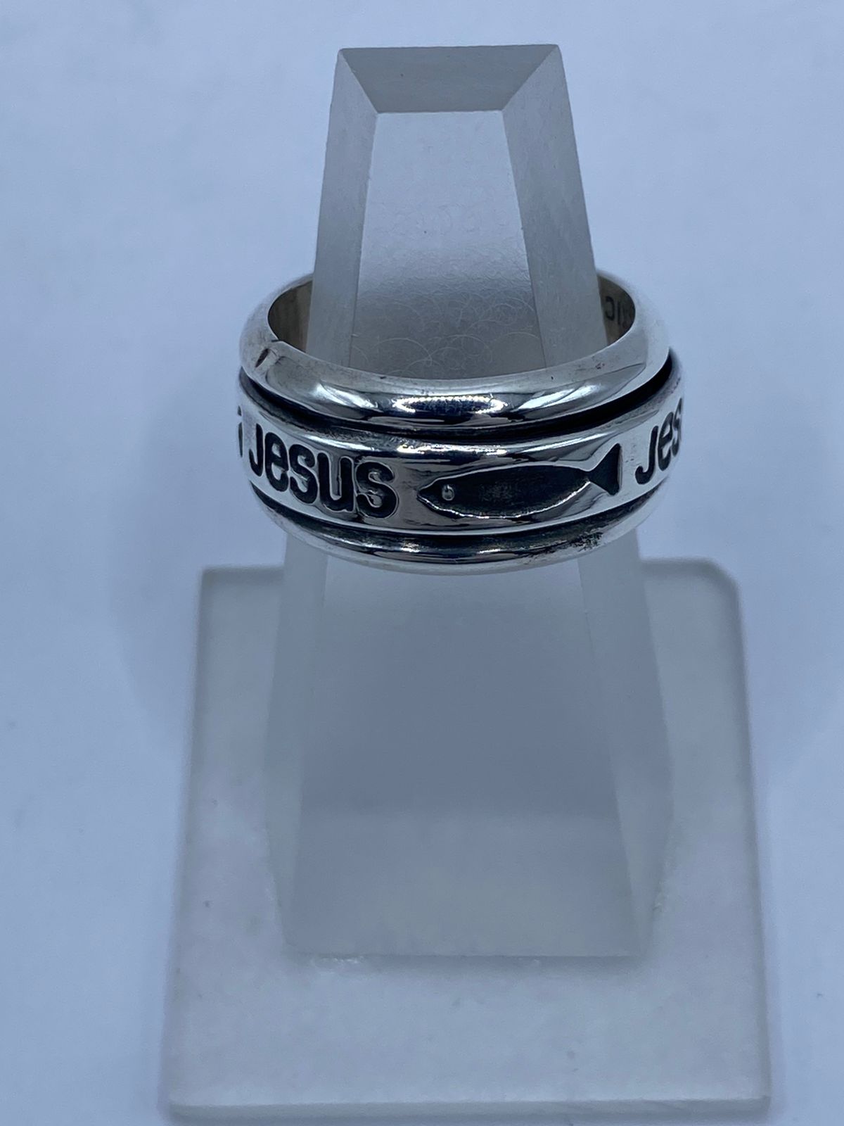 Anillo Giratorio de Plata 925 “jesús” con Símbolo Cristiano Ichthys ✝️🐟