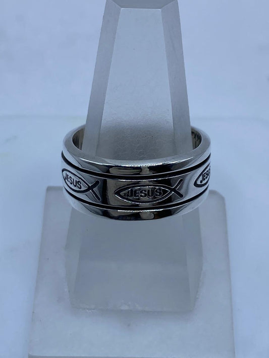 ✝️ Anillo Giratorio de Plata .925 “jesús” con Símbolo Ichthys — vista lateral