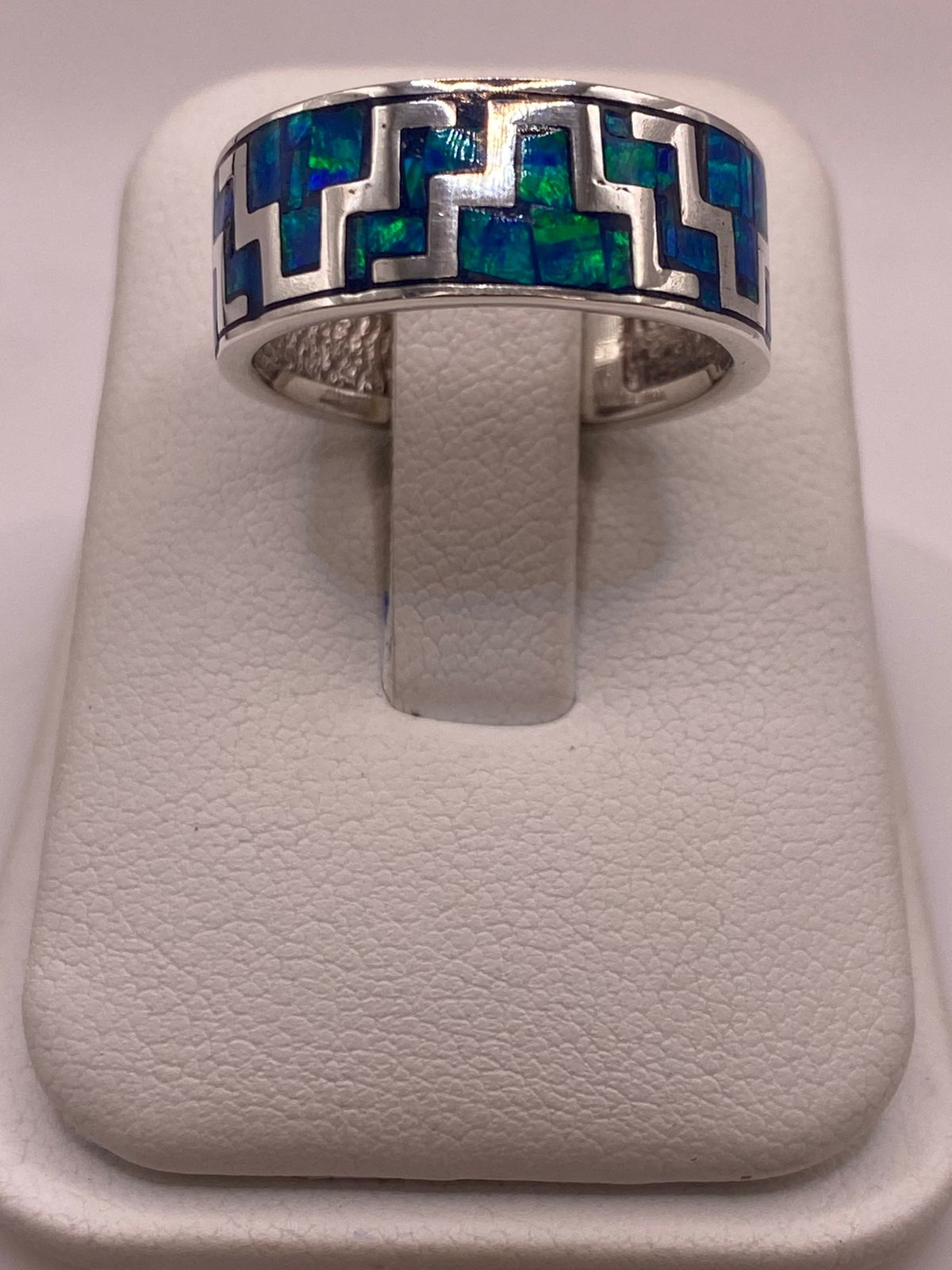 Anillo Greca Geometrica Continua con Ópalo de Fuego en Plata .950