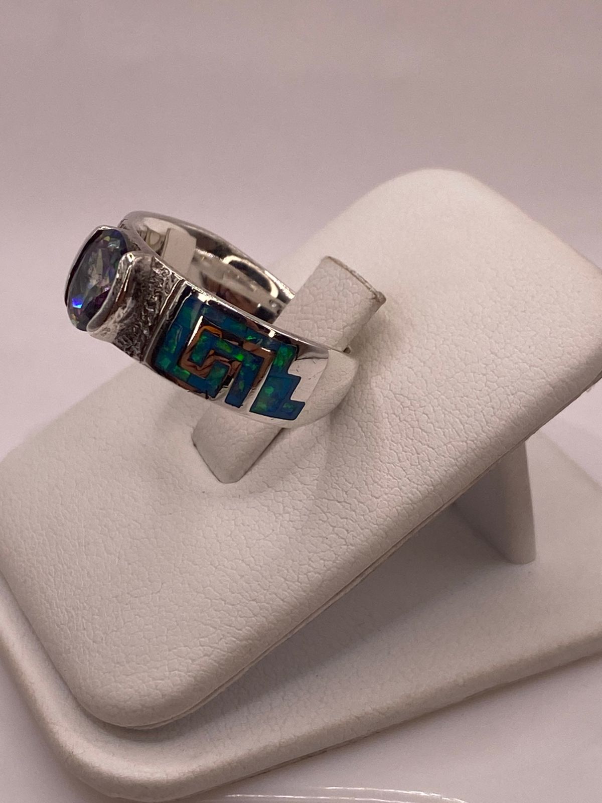 Anillo Greca Geométrica con Ópalo de Fuego y Zirconia en Plata .950