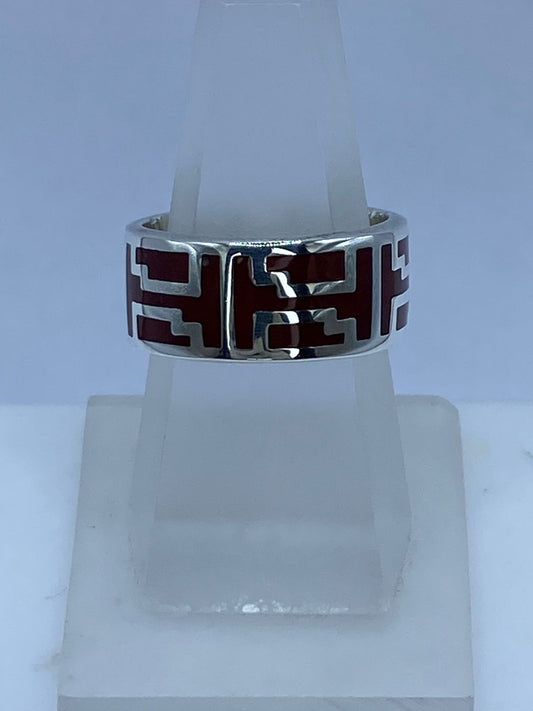 Anillo Greca Escalonada en Plata .925 con Coral Rojo