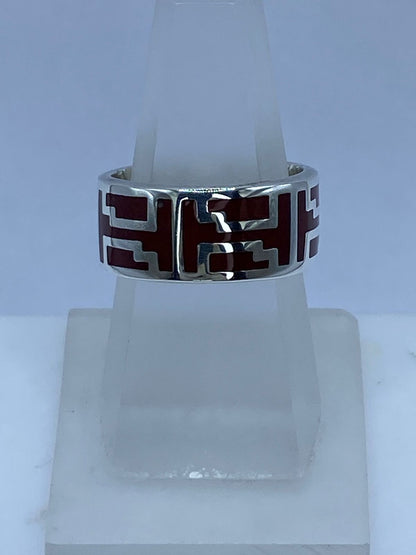 Anillo Greca Escalonada en Plata .925 con Coral Rojo, vista lateral