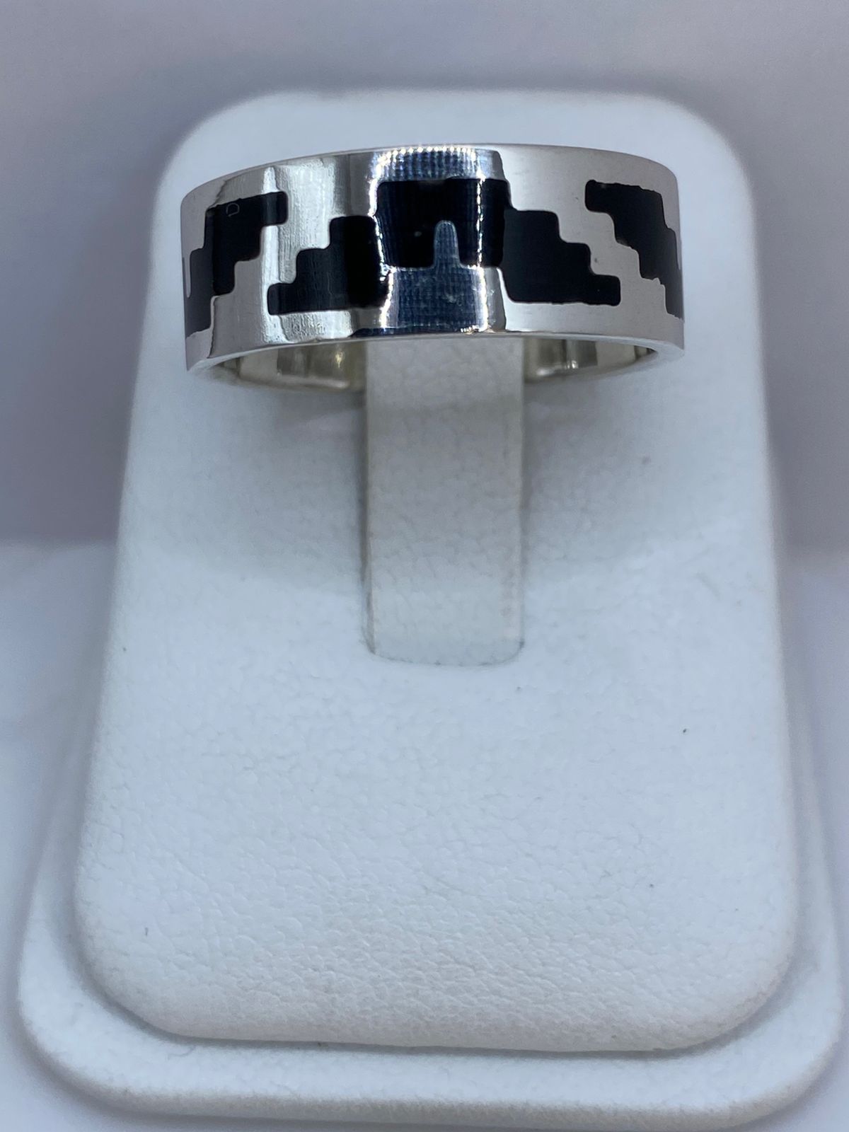 Anillo Inspirado en Pirámide de Plata .925